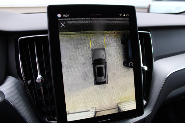 Volvo XC60 2.0 T8 Plug-in hybrid AWD Ultra Black Edition | Trekhaak | Panoramadak | Head-Up | 360 Camera