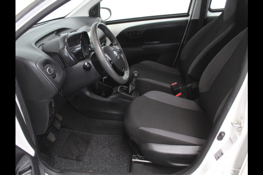 Toyota Aygo 1.0 VVT-i x-fun AIRCO | ELRM | LED | CV | LIMITER | STB | ISOFIX