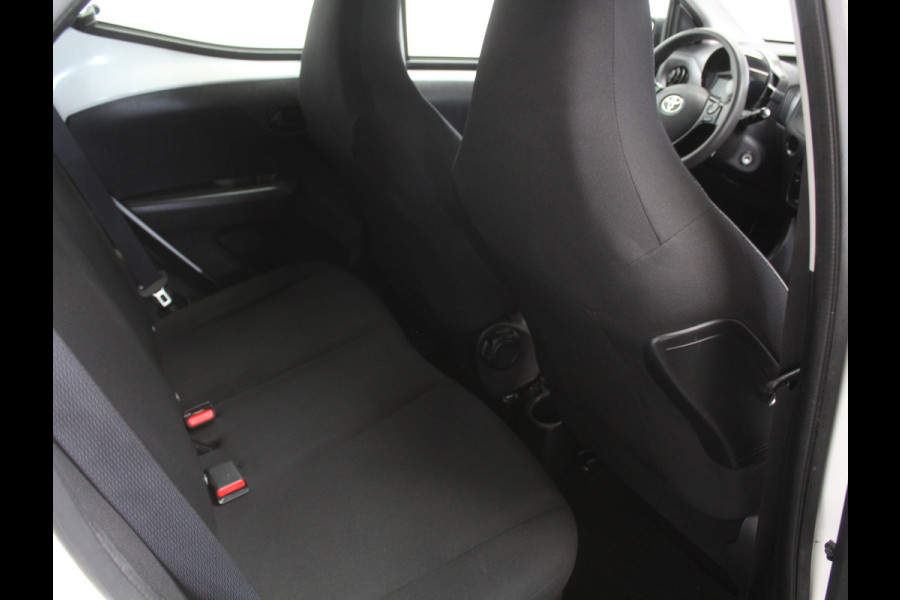Toyota Aygo 1.0 VVT-i x-fun AIRCO | ELRM | LED | CV | LIMITER | STB | ISOFIX