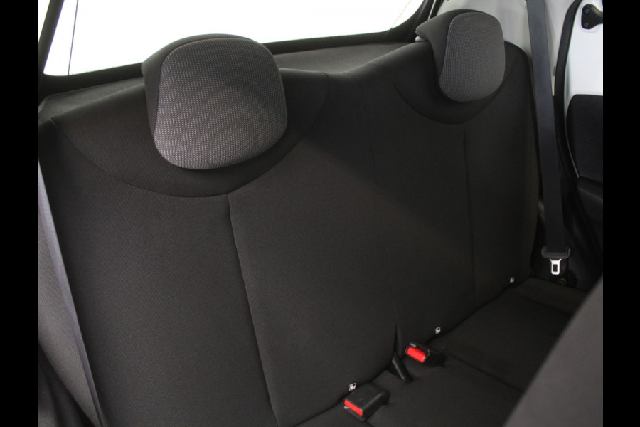 Toyota Aygo 1.0 VVT-i x-fun AIRCO | ELRM | LED | CV | LIMITER | STB | ISOFIX