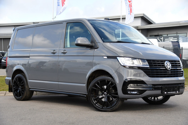 Volkswagen Transporter 2.0 TDI L1H1 30 PB Edition Camera, Adaptieve Cruise, Carplay, Stoelverwarming, 150pk, 2 x Schuifdeur, Standkachel, Trekhaak, Uniek!
