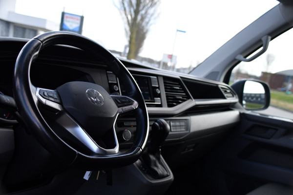 Volkswagen Transporter 2.0 TDI L1H1 30 PB Edition Camera, Adaptieve Cruise, Carplay, Stoelverwarming, 150pk, 2 x Schuifdeur, Standkachel, Trekhaak, Uniek!