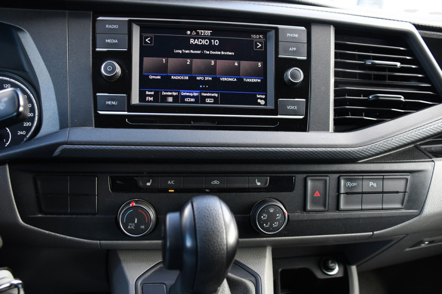 Volkswagen Transporter 2.0 TDI L1H1 30 PB Edition Camera, Adaptieve Cruise, Carplay, Stoelverwarming, 150pk, 2 x Schuifdeur, Standkachel, Trekhaak, Uniek!