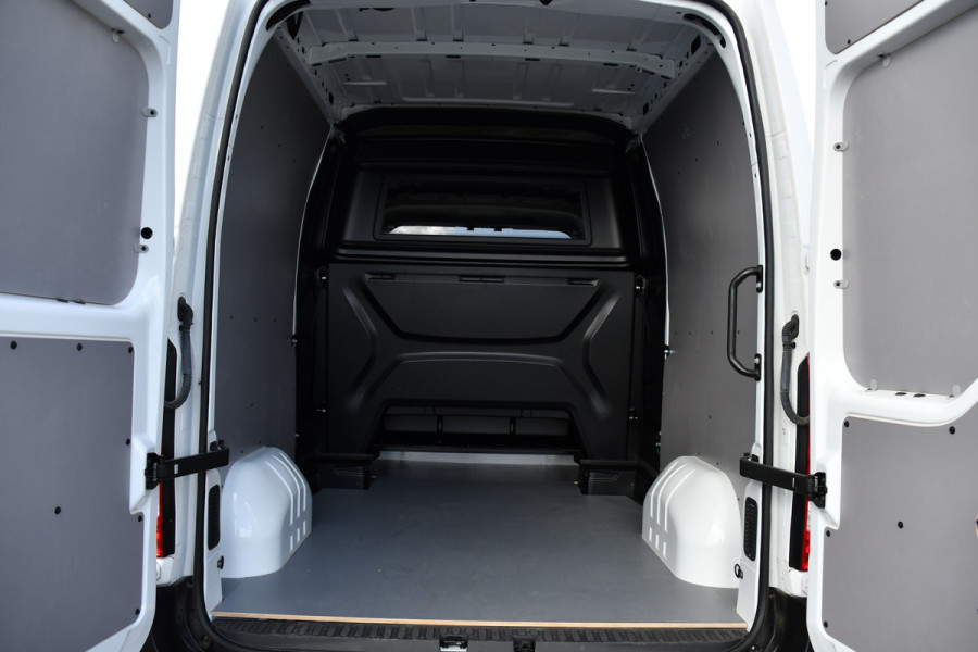 Renault Master T35 2.3 dCi 180 L2H2 DC PB Edition Camera, Cruise, Carplay, LED, 2 x Schuifdeur, Multimedia, 180pk, 6 zitplaatsen, Uniek!