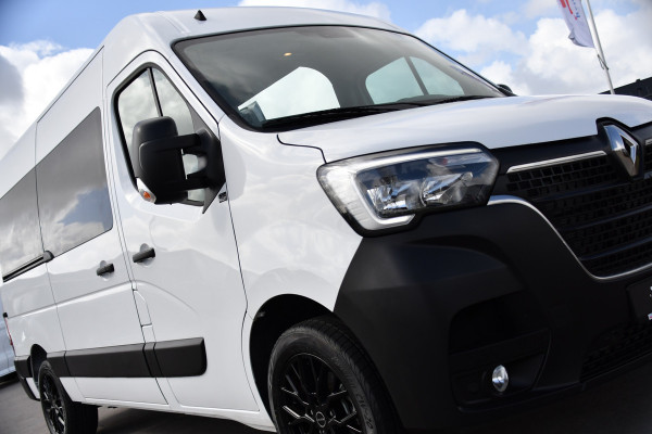 Renault Master T35 2.3 dCi 180 L2H2 DC PB Edition Camera, Cruise, Carplay, LED, 2 x Schuifdeur, Multimedia, 180pk, 6 zitplaatsen, Uniek!