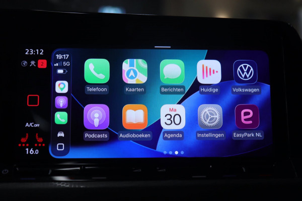 Volkswagen Golf 2.0 TSI GTI CLUBSPORT /PANO/CARPLAY/ACC/BLINDSPOT/SFEER/VOL