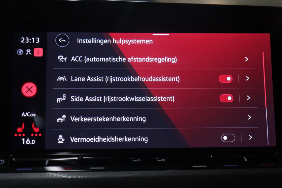 Volkswagen Golf 2.0 TSI GTI CLUBSPORT /PANO/CARPLAY/ACC/BLINDSPOT/SFEER/VOL