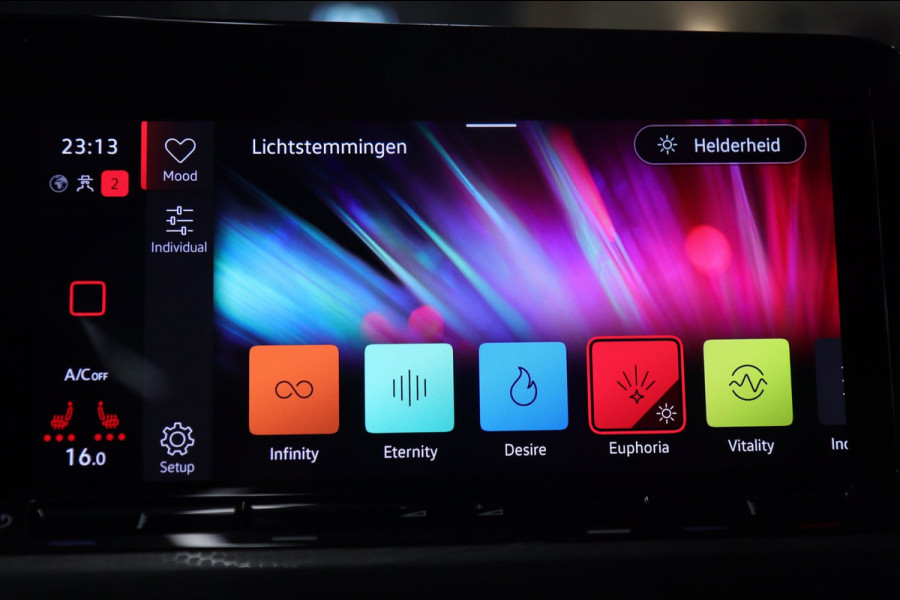 Volkswagen Golf 2.0 TSI GTI CLUBSPORT /PANO/CARPLAY/ACC/BLINDSPOT/SFEER/VOL