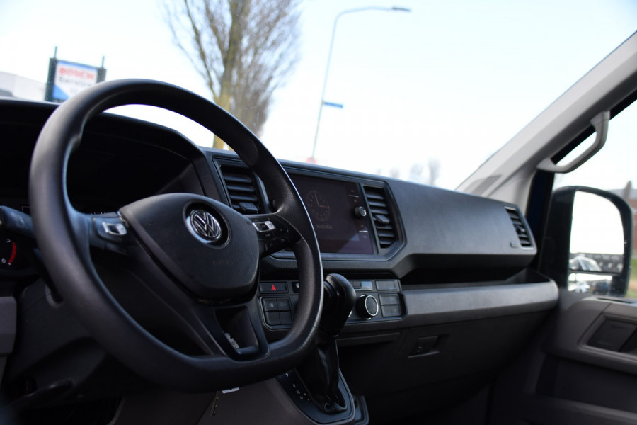 Volkswagen Crafter 35 2.0 TDI L3H3 PB Edition Cruise, Carplay, LED, 140pk, Automaat, Multimedia, Geveerde stoel, Sensoren, Uniek!