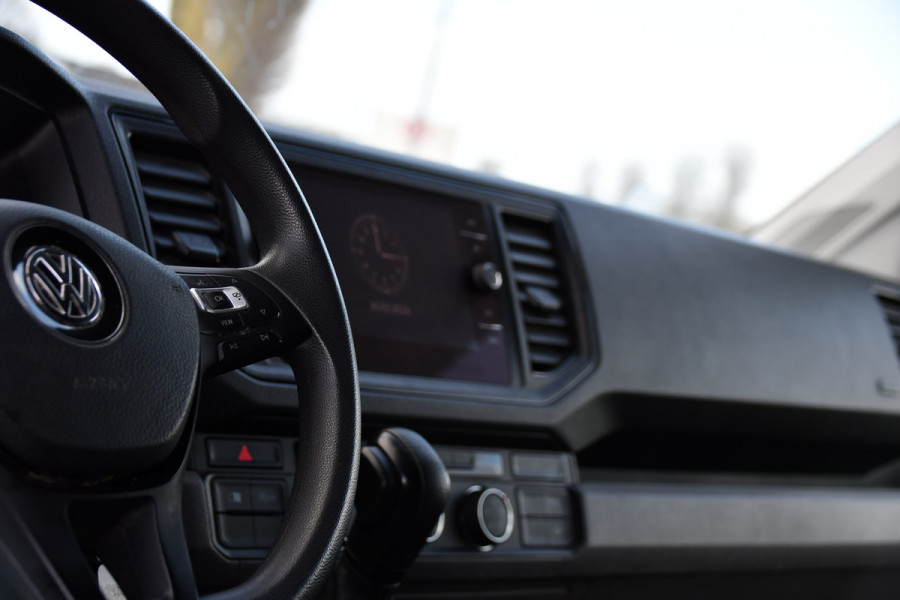 Volkswagen Crafter 35 2.0 TDI L3H3 PB Edition Cruise, Carplay, LED, 140pk, Automaat, Multimedia, Geveerde stoel, Sensoren, Uniek!