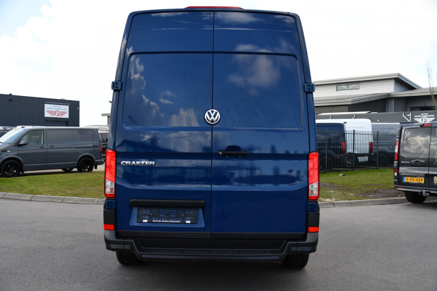 Volkswagen Crafter 35 2.0 TDI L3H3 PB Edition Cruise, Carplay, LED, 140pk, Automaat, Multimedia, Geveerde stoel, Sensoren, Uniek!