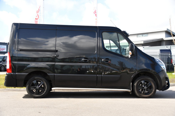 Opel Movano 2.3 Turbo L1H1 Black Edition Camera, Cruise, Carplay, Clima, 150pk, Automaat, Trekhaak, NAVI, Sensoren, Uniek!
