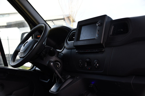 Opel Movano 2.3 Turbo L1H1 Black Edition Camera, Cruise, Carplay, Clima, 150pk, Automaat, Trekhaak, NAVI, Sensoren, Uniek!