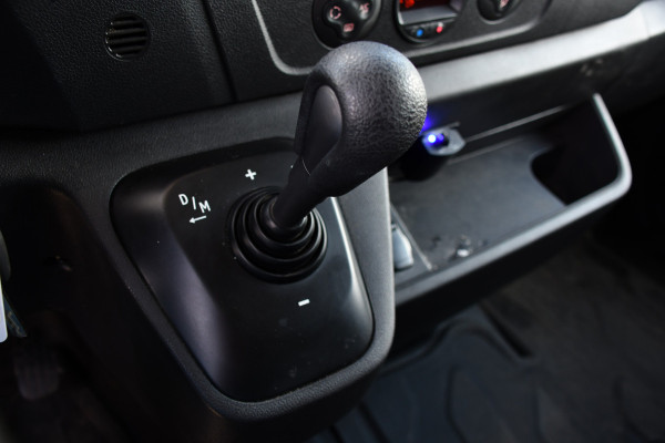 Opel Movano 2.3 Turbo L1H1 Black Edition Camera, Cruise, Carplay, Clima, 150pk, Automaat, Trekhaak, NAVI, Sensoren, Uniek!