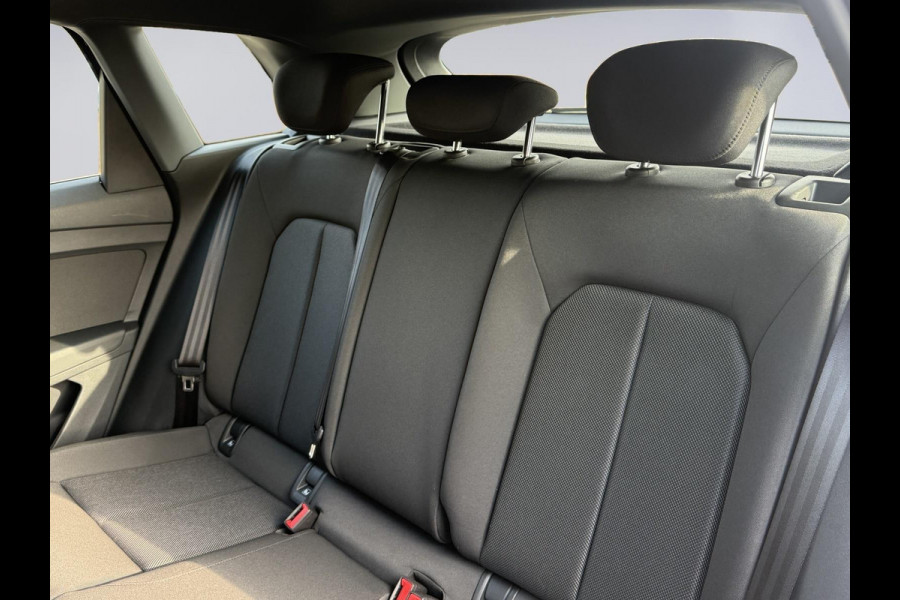 Audi Q4 e-tron 35 AUTOMAAT Edition, camera, navarra bleu, stoelverwarming, digitaal cockpit, 1 e eigenaar, NL auto met nap