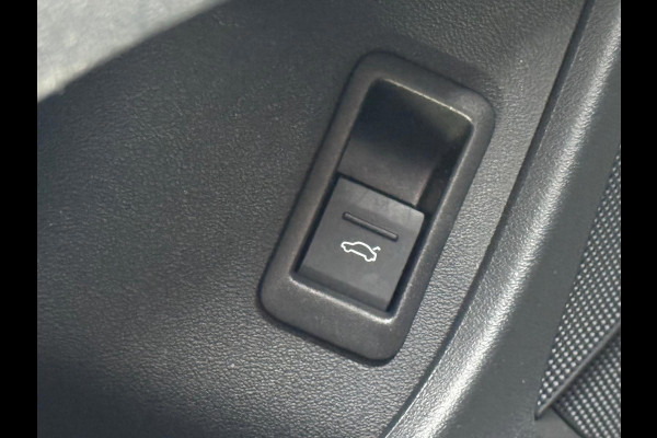 Audi Q4 e-tron 35 AUTOMAAT Edition, camera, navarra bleu, stoelverwarming, digitaal cockpit, 1 e eigenaar, NL auto met nap