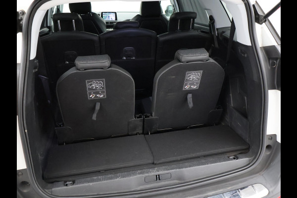 Peugeot 5008 1.2 130 PK AUT. 7-PERS PT ALLURE + TREKHAAK | CARPLAY | CAMERA | SFEERVERL.