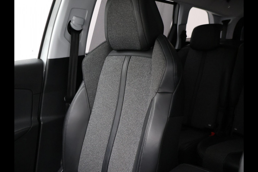 Peugeot 5008 1.2 130 PK AUT. 7-PERS PT ALLURE + TREKHAAK | CARPLAY | CAMERA | SFEERVERL.