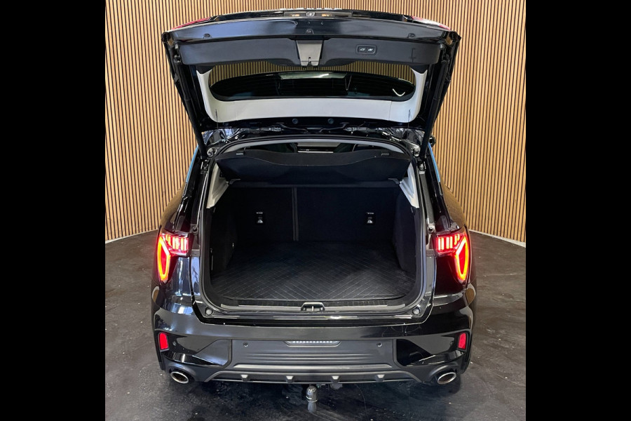 Lynk & Co 01 1.5|10/22|TREKHAAK|BLACK|PANO|ACC|360CAMERA|ANDROID/CARPLAY|STOELVERW|INFINITY AUDIO|MEMORY|ELEK. A-KLEP + INTERIEUR|