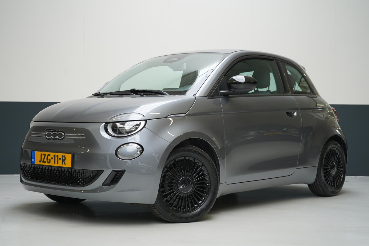 Fiat 500 Icon 42 kWh | Navigatie | Cruise control | Climate control | Lm velgen