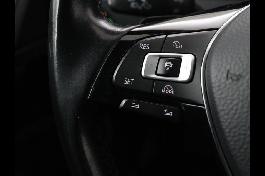 Volkswagen Golf Variant 1.0 TSI Comfortline Business | Stoleverwarming | Trekhaak | Carplay | Massage | Navigatie | Parkeerhulp | Adaptive cruise | Camera