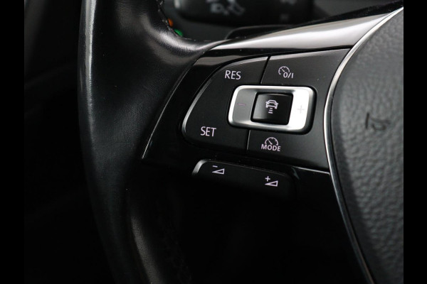 Volkswagen Golf Variant 1.0 TSI Comfortline Business | Stoleverwarming | Trekhaak | Carplay | Massage | Navigatie | Parkeerhulp | Adaptive cruise | Camera