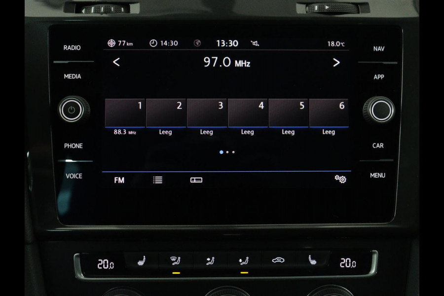 Volkswagen Golf Variant 1.0 TSI Comfortline Business | Stoleverwarming | Trekhaak | Carplay | Massage | Navigatie | Parkeerhulp | Adaptive cruise | Camera