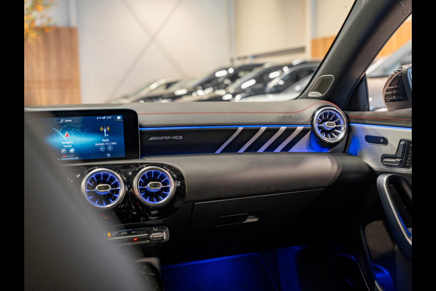 Mercedes-Benz CLA-Klasse 45 AMG 450PK 4MATIC, Pano, Ambiënte Light, Night Pakket, Aero, Widescreen, 360 Camera, Dealer Onderhouden