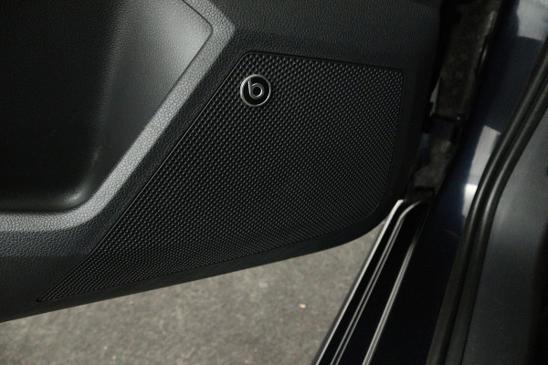 Seat Ibiza 1.0 EcoTSI FR Business Intense (DIGITALE COCKPIT, STOELVERWARMING, CAMERA, CRUISE ADAPTIEF, PARKEERSENSOREN)