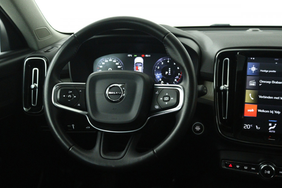 Volvo XC40 2.0 T5 AWD Inscription (PANORAMADAK, TREKHAAK, ELEKTR STOELEN, STOEL/STUUR VERWARMING, ACHTERUITRIJCAMERA)