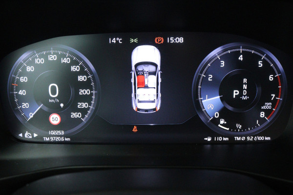 Volvo XC40 2.0 T5 AWD Inscription (PANORAMADAK, TREKHAAK, ELEKTR STOELEN, STOEL/STUUR VERWARMING, ACHTERUITRIJCAMERA)