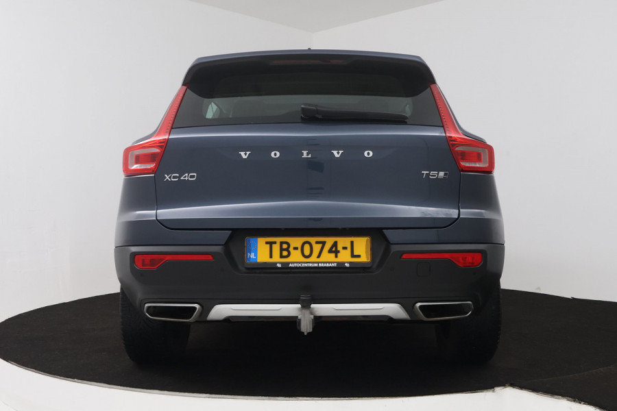 Volvo XC40 2.0 T5 AWD Inscription (PANORAMADAK, TREKHAAK, ELEKTR STOELEN, STOEL/STUUR VERWARMING, ACHTERUITRIJCAMERA)
