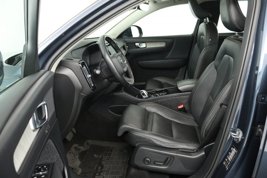 Volvo XC40 2.0 T5 AWD Inscription (PANORAMADAK, TREKHAAK, ELEKTR STOELEN, STOEL/STUUR VERWARMING, ACHTERUITRIJCAMERA)