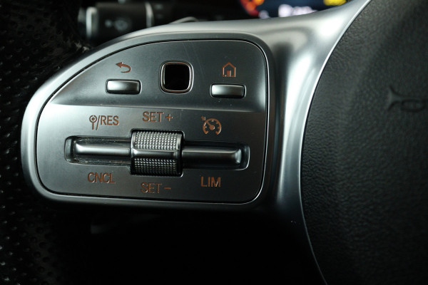 Mercedes-Benz C-Klasse Estate 200 Premium Plus Pack (PANORAMADAK, CAMERA, STOELVERWARMING, ELEKTR STOELEN, NAVIGATIE)