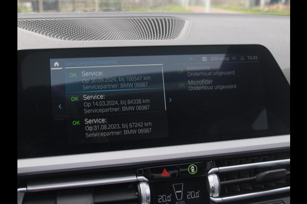 BMW 3-serie 330e | Panoramadak | Harman Kardon | Apple Carplay | Leer | 19 Inch |