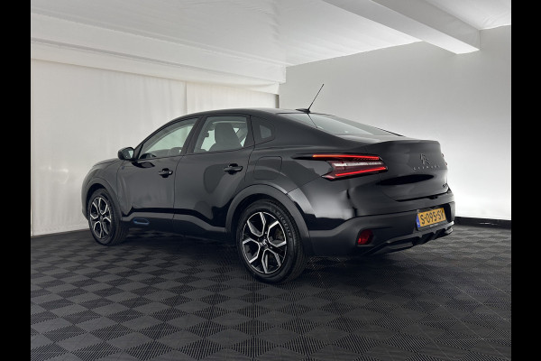 Citroën Ë-C4 X Feel Pack 50 kWh [ 3-Fase-11Kw ] {SOH-91%} (INCL-BTW) *HEATPUMP | FULL-LED | LEATHER-FABRIC | DIGI-COCKPIT | DAB | COMFORTSEATS | CAMERA | ECC | CARPLAY | LANE-ASSIST | PDC | CRUISE | 18''ALU*