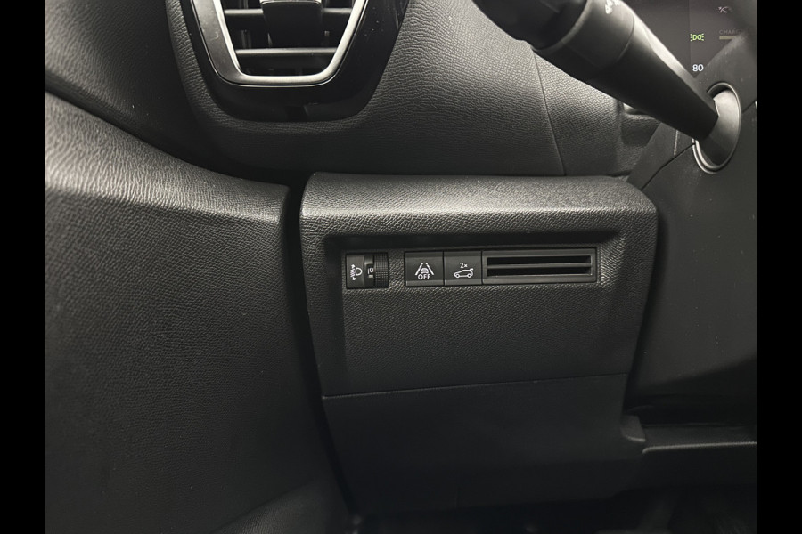 Citroën Ë-C4 X Feel Pack 50 kWh [ 3-Fase-11Kw ] {SOH-91%} (INCL-BTW) *HEATPUMP | FULL-LED | LEATHER-FABRIC | DIGI-COCKPIT | DAB | COMFORTSEATS | CAMERA | ECC | CARPLAY | LANE-ASSIST | PDC | CRUISE | 18''ALU*