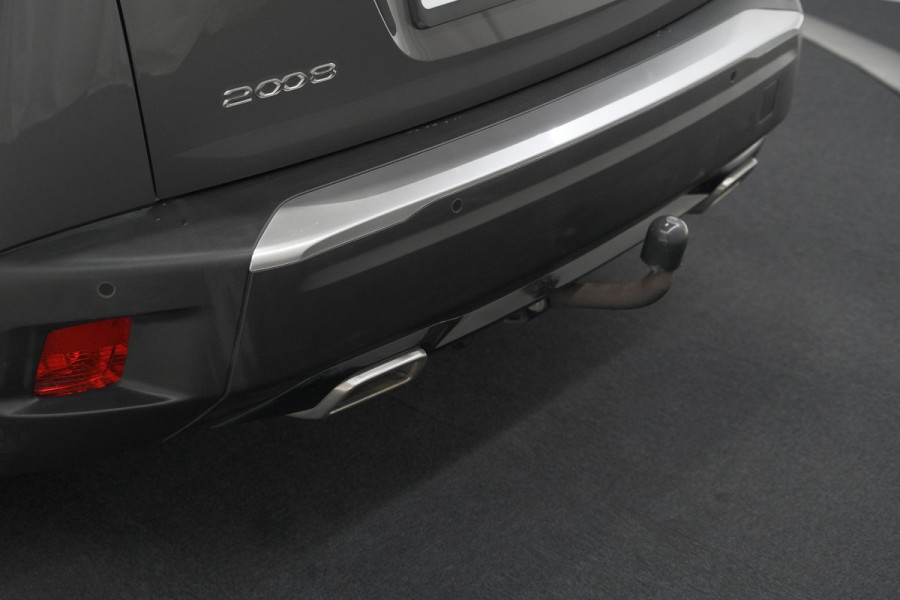 Peugeot 2008 PureTech 130 EAT8 Allure Pack | Trekhaak | Camera | Navigatie | Parkeersensoren
