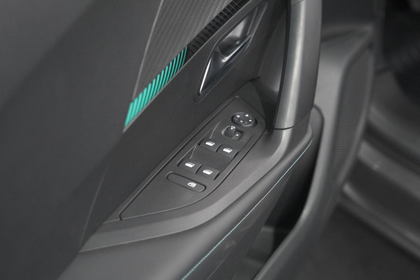 Peugeot 2008 PureTech 130 EAT8 Allure Pack | Trekhaak | Camera | Navigatie | Parkeersensoren