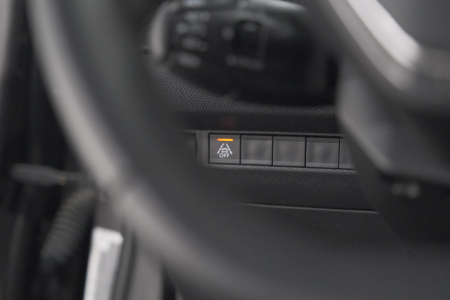 Peugeot 2008 PureTech 130 EAT8 Allure Pack | Trekhaak | Camera | Navigatie | Parkeersensoren