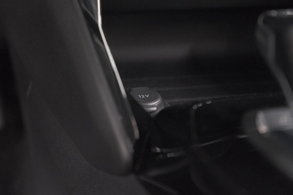 Peugeot 2008 PureTech 130 EAT8 Allure Pack | Trekhaak | Camera | Navigatie | Parkeersensoren