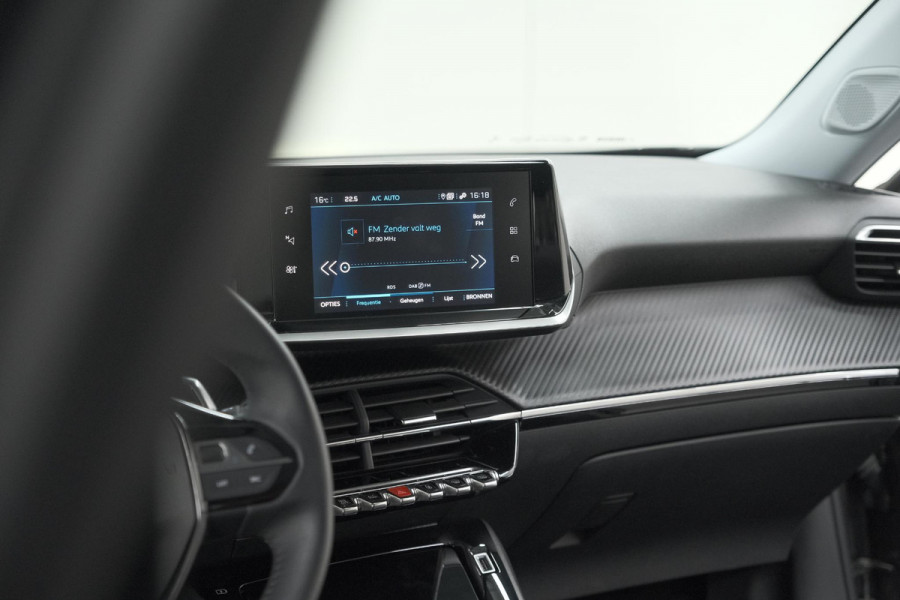 Peugeot 2008 PureTech 130 EAT8 Allure Pack | Trekhaak | Camera | Navigatie | Parkeersensoren