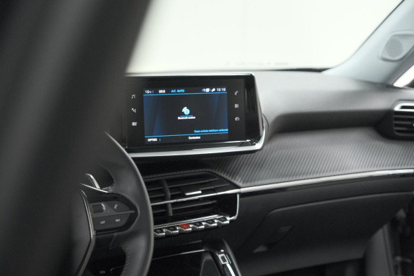 Peugeot 2008 PureTech 130 EAT8 Allure Pack | Trekhaak | Camera | Navigatie | Parkeersensoren