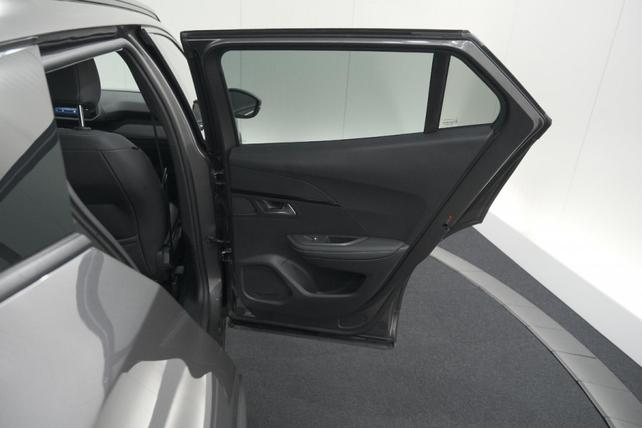 Peugeot 2008 PureTech 130 EAT8 Allure Pack | Trekhaak | Camera | Navigatie | Parkeersensoren