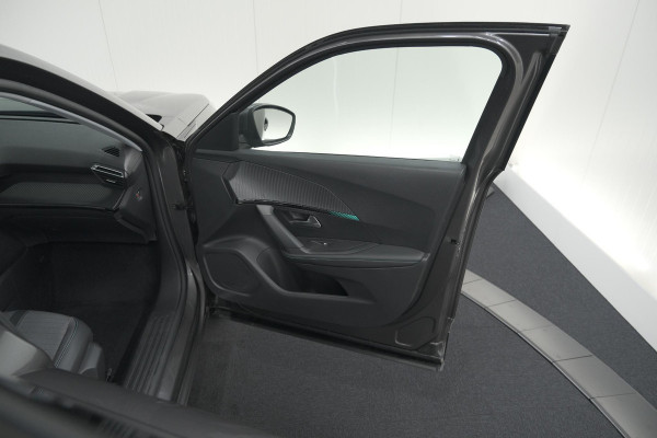 Peugeot 2008 PureTech 130 EAT8 Allure Pack | Trekhaak | Camera | Navigatie | Parkeersensoren