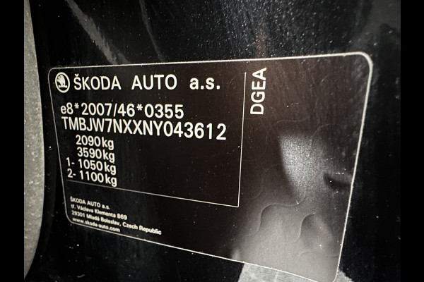 Škoda Octavia Combi 1.4 TSI iV PHEV Business Edition (Plug-in) (INCL-BTW) *FULL-LED | DIGI-COCKPIT | COMFORTSEATS | NAVI-FULLMAP | PRIVACY-GLASS | DAB | SHIFTPADDLES | ECC | PDC | CRUISE | TOWBAR | 18''ALU*