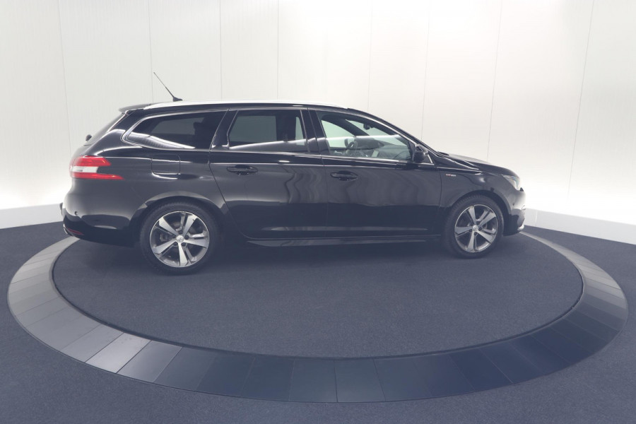 Peugeot 308 SW PureTech 130 GT-line | Trekhaak | Panoramadak | Camera | Alcantara Bekleding | Dodehoekdetectie