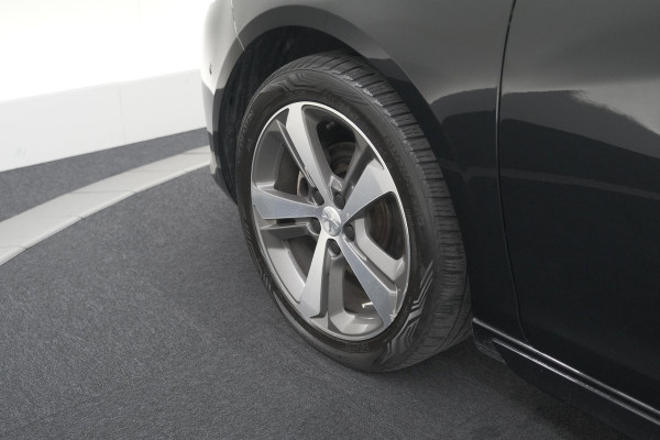 Peugeot 308 SW PureTech 130 GT-line | Trekhaak | Panoramadak | Camera | Alcantara Bekleding | Dodehoekdetectie