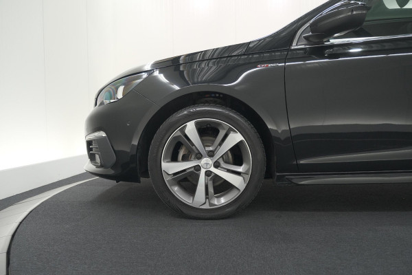 Peugeot 308 SW PureTech 130 GT-line | Trekhaak | Panoramadak | Camera | Alcantara Bekleding | Dodehoekdetectie