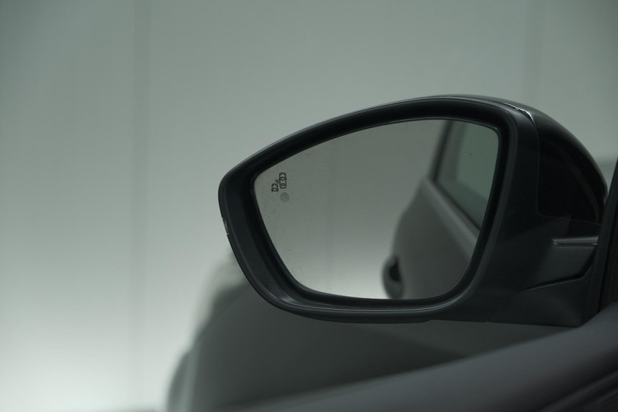 Peugeot 308 SW PureTech 130 GT-line | Trekhaak | Panoramadak | Camera | Alcantara Bekleding | Dodehoekdetectie